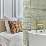Appartement Sublime Montaigne Arc De Triomphe By Studioprestige Paris