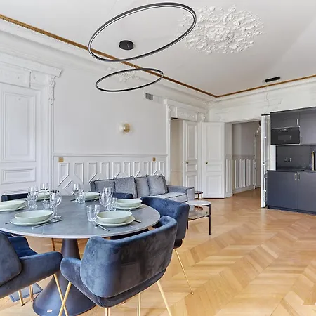 Sublime Montaigne Arc De Triomphe By Studioprestige * Παρίσι