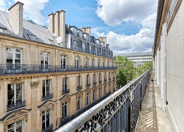 Sublime Montaigne Arc De Triomphe By Studioprestige شقة